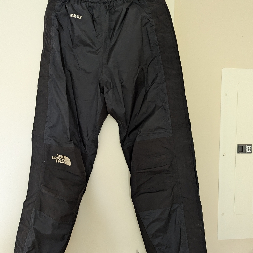 North Face Gore-Tex Ski Or  Rain Pants Mens Black Waterproof. Good Condition!